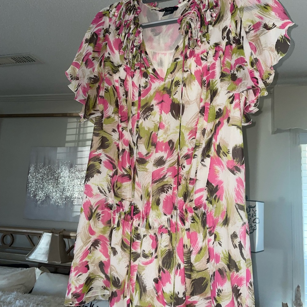 Flawless women’s size 10 vintage blouse.